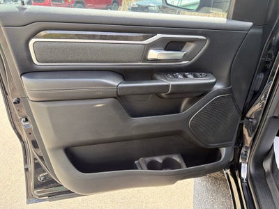 2021 RAM 1500 Big Horn Crew Cab 4x4 5'7" Box