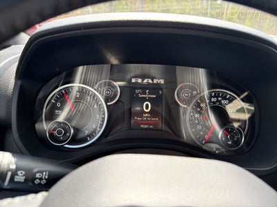 2021 RAM 1500 Big Horn Crew Cab 4x4 5'7" Box