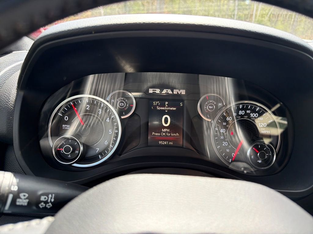 2021 RAM 1500 Big Horn Crew Cab 4x4 5'7" Box