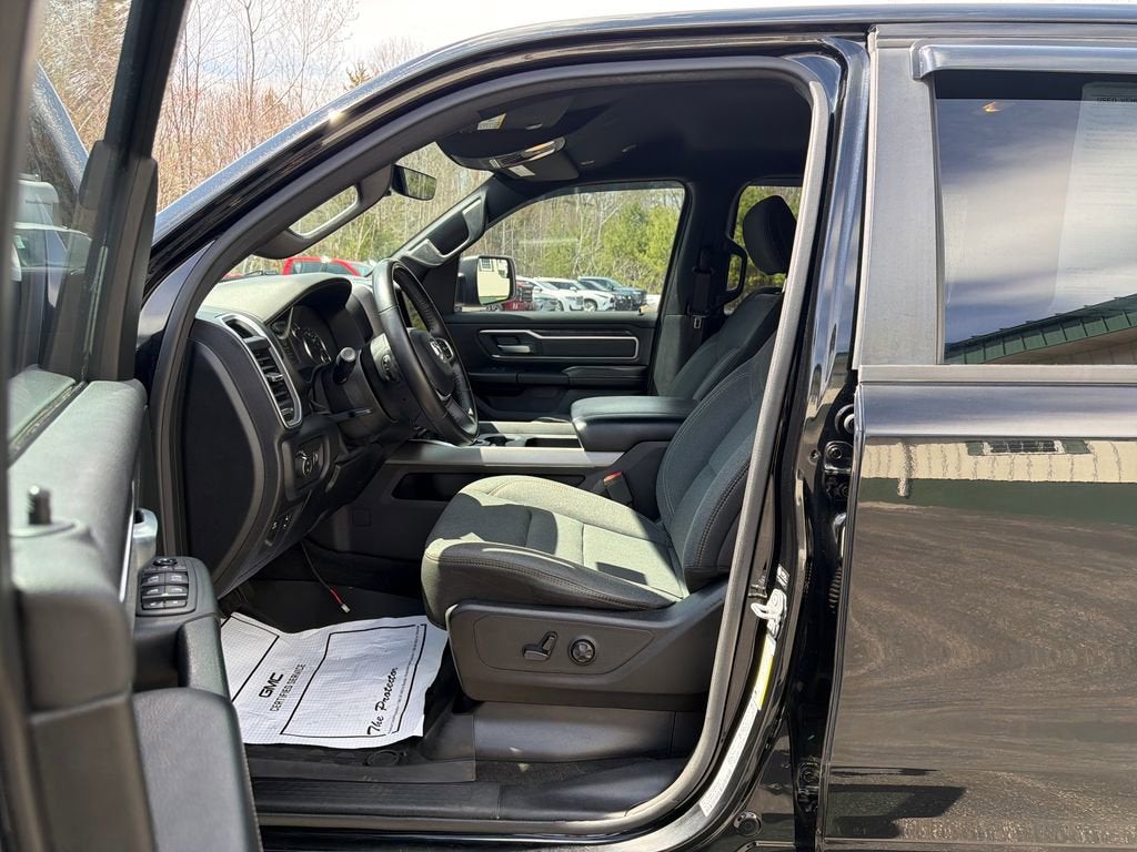 2021 RAM 1500 Big Horn Crew Cab 4x4 5'7" Box