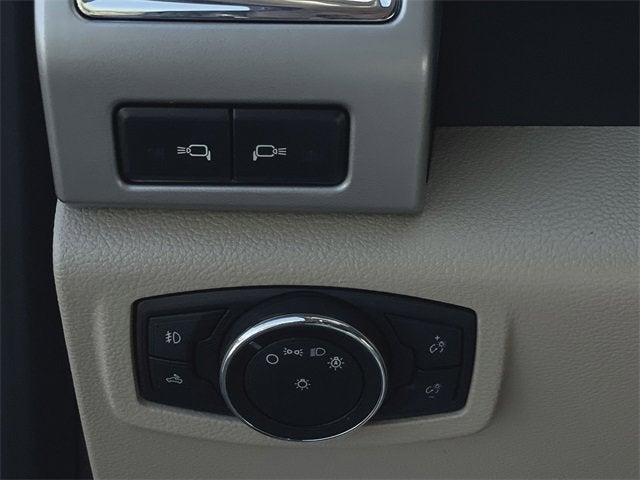 2017 Ford Super Duty F-250 SRW Lariat