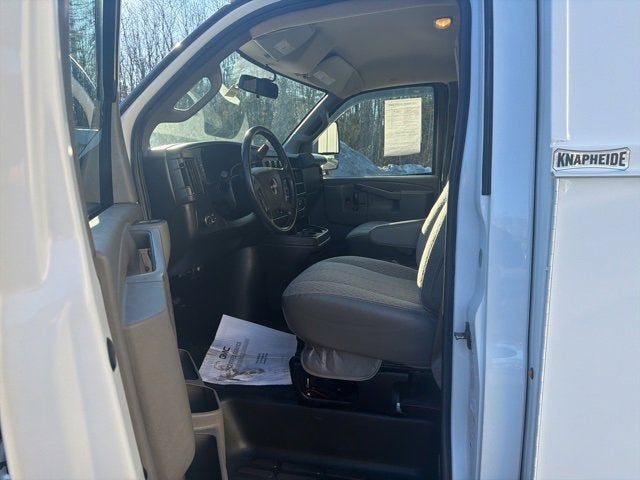 2022 GMC Savana Cutaway 3500 Gas