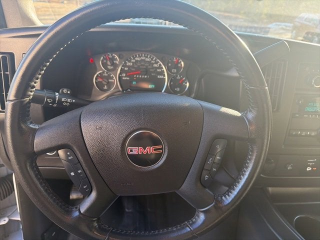 2022 GMC Savana Cutaway 3500 Gas