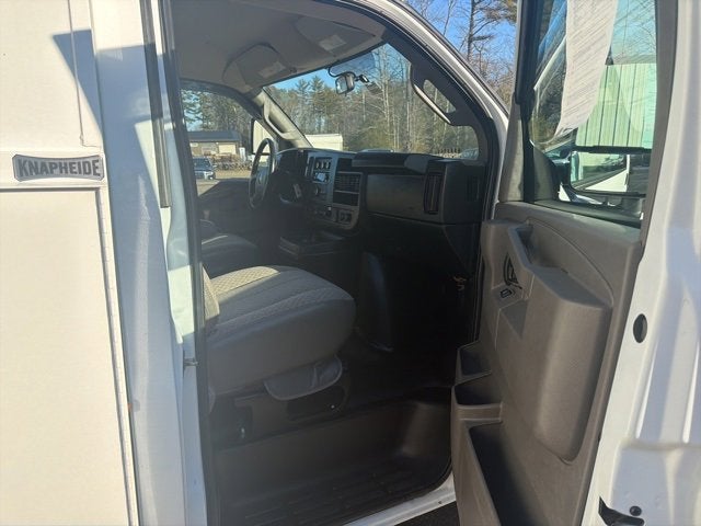 2022 GMC Savana Cutaway 3500 Gas