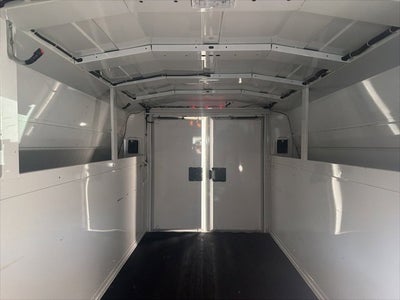 2022 GMC Savana Cutaway 3500 Gas