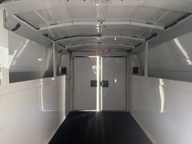 2022 GMC Savana Cutaway 3500 Gas