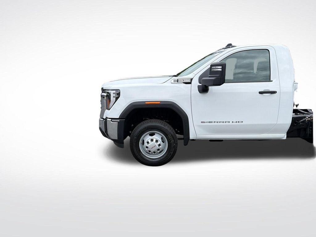 2026 GMC Sierra 3500 HD Chassis Cab Pro