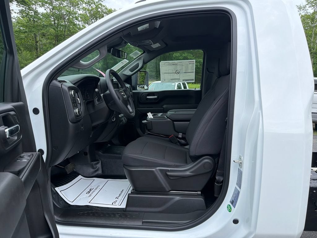 2026 GMC Sierra 3500 HD Chassis Cab Pro
