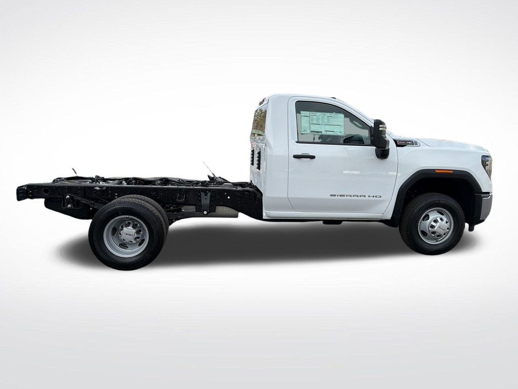 2026 GMC Sierra 3500 HD Chassis Cab Pro