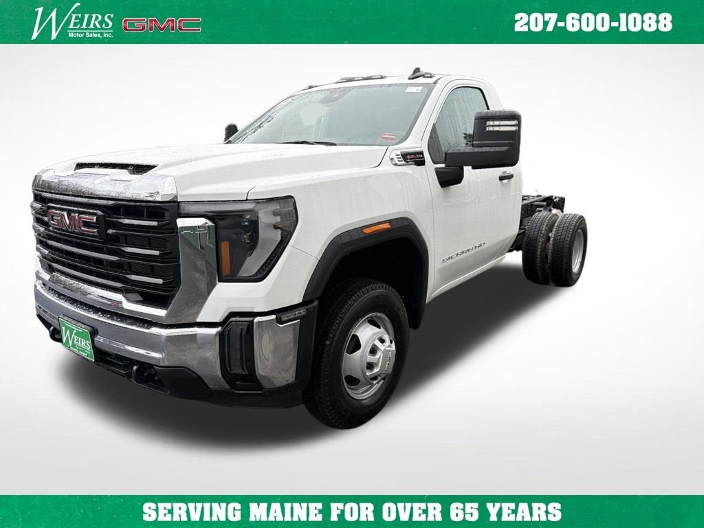 2026 GMC Sierra 3500 HD Chassis Cab Pro