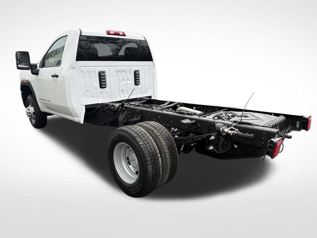 2026 GMC Sierra 3500 HD Chassis Cab Pro