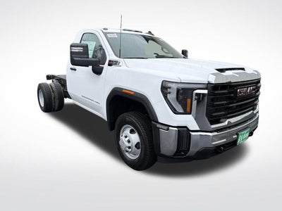 2026 GMC Sierra 3500 HD Chassis Cab Pro