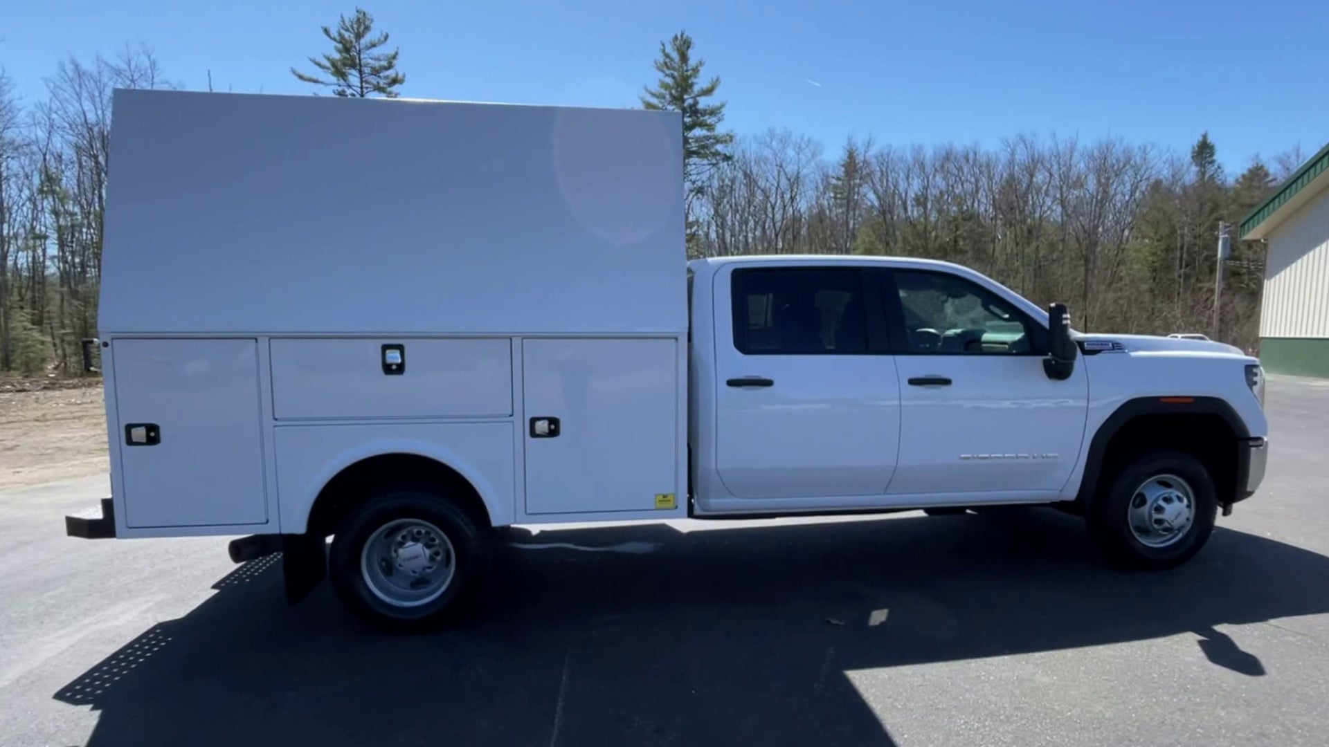 2024 GMC Sierra 3500 HD Chassis Cab Pro