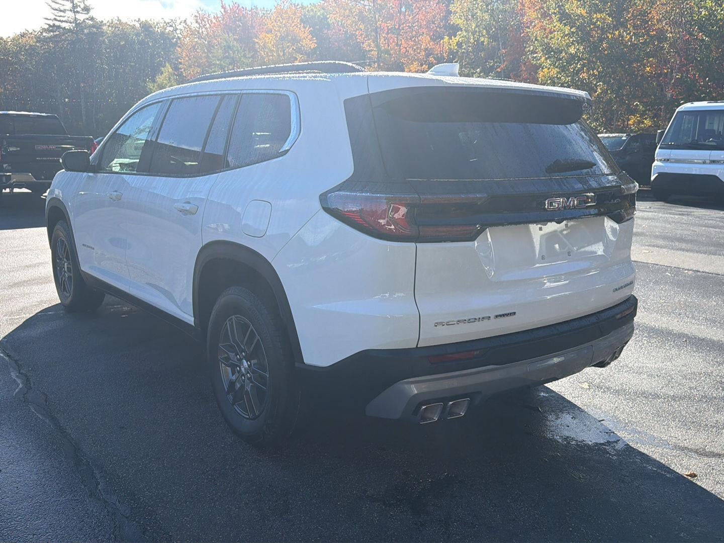 2027 GMC Acadia Elevation