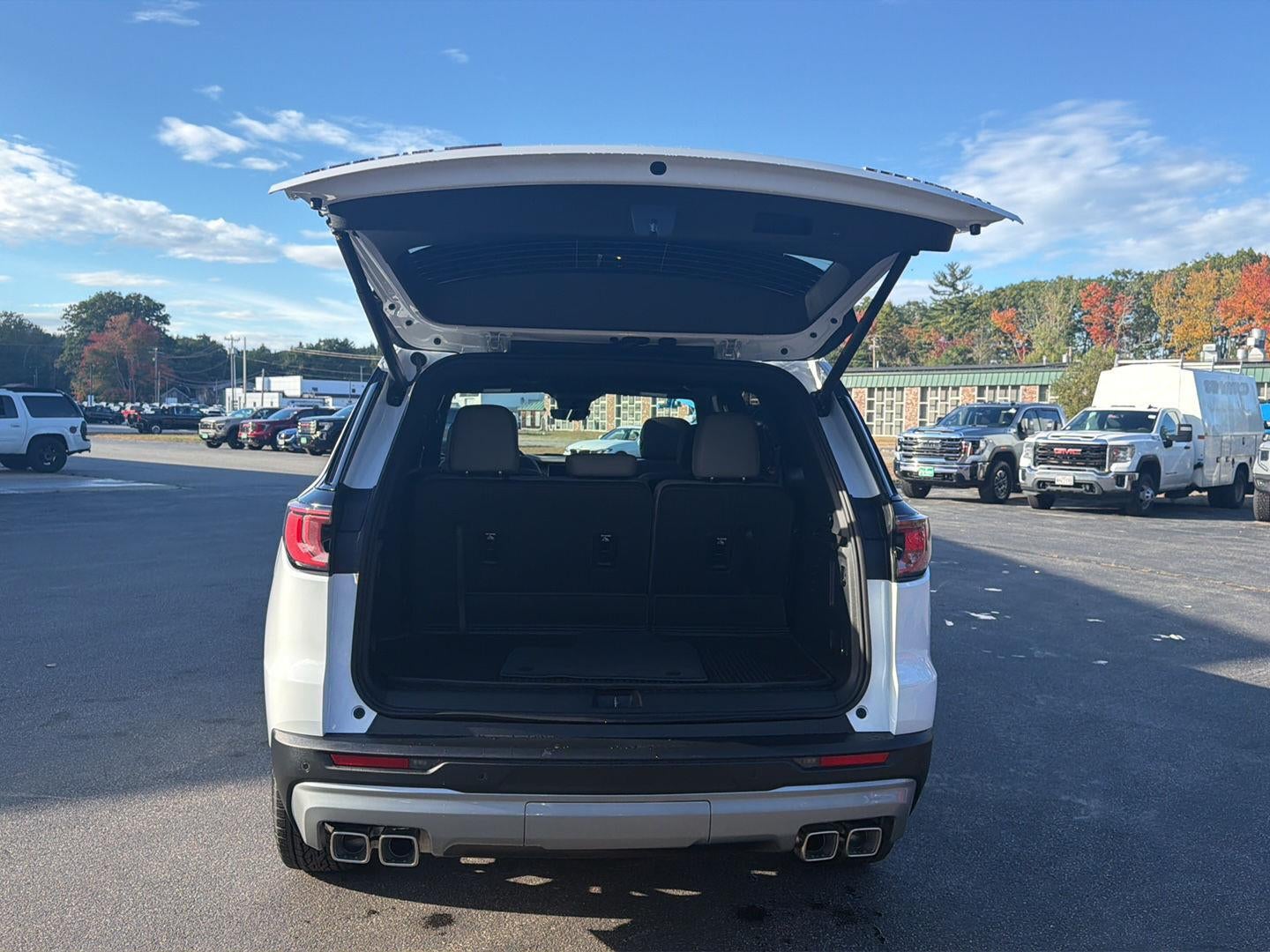 2027 GMC Acadia Elevation