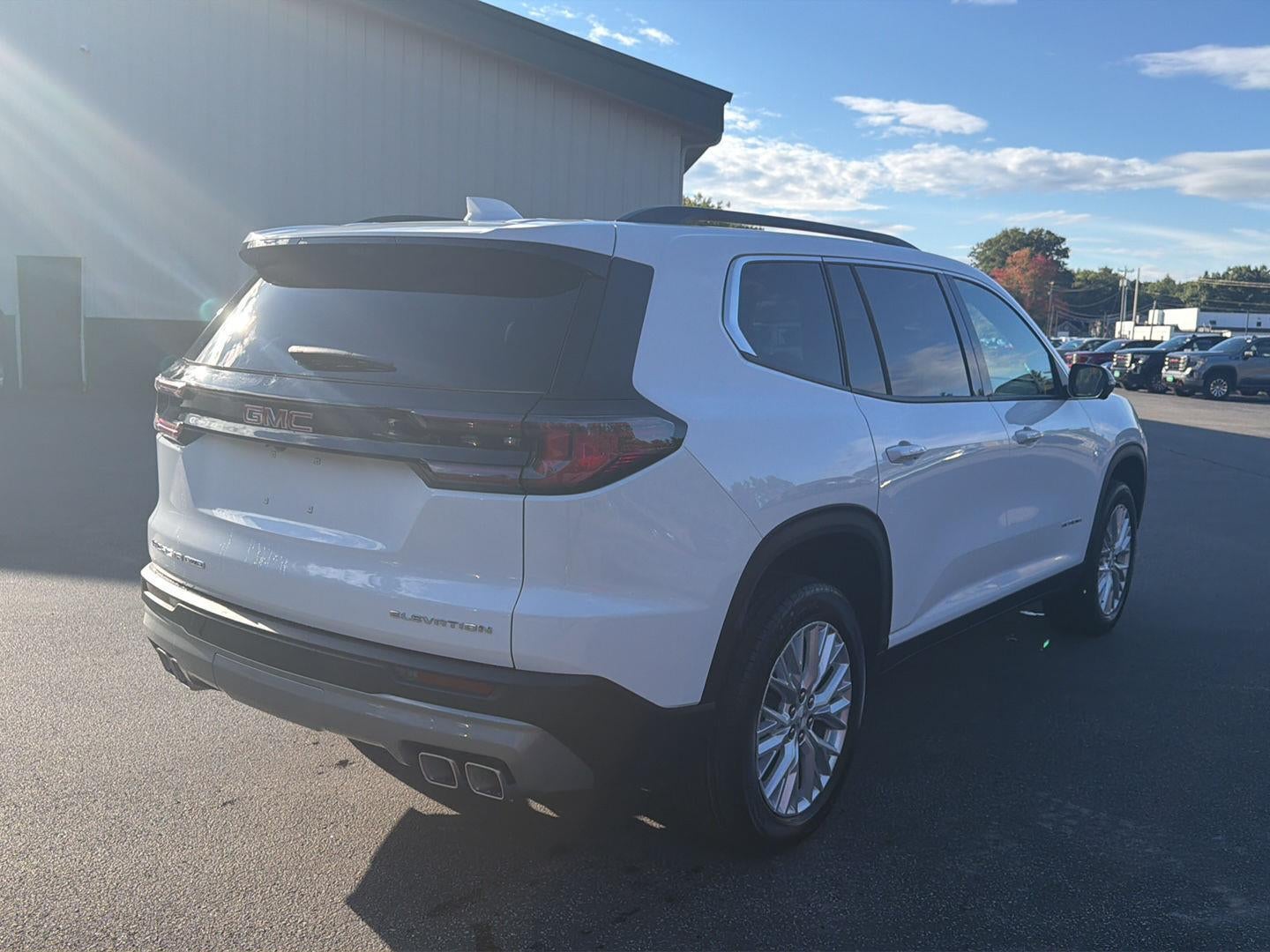 2027 GMC Acadia Elevation