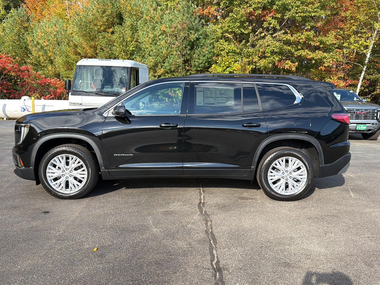 2027 GMC Acadia Elevation
