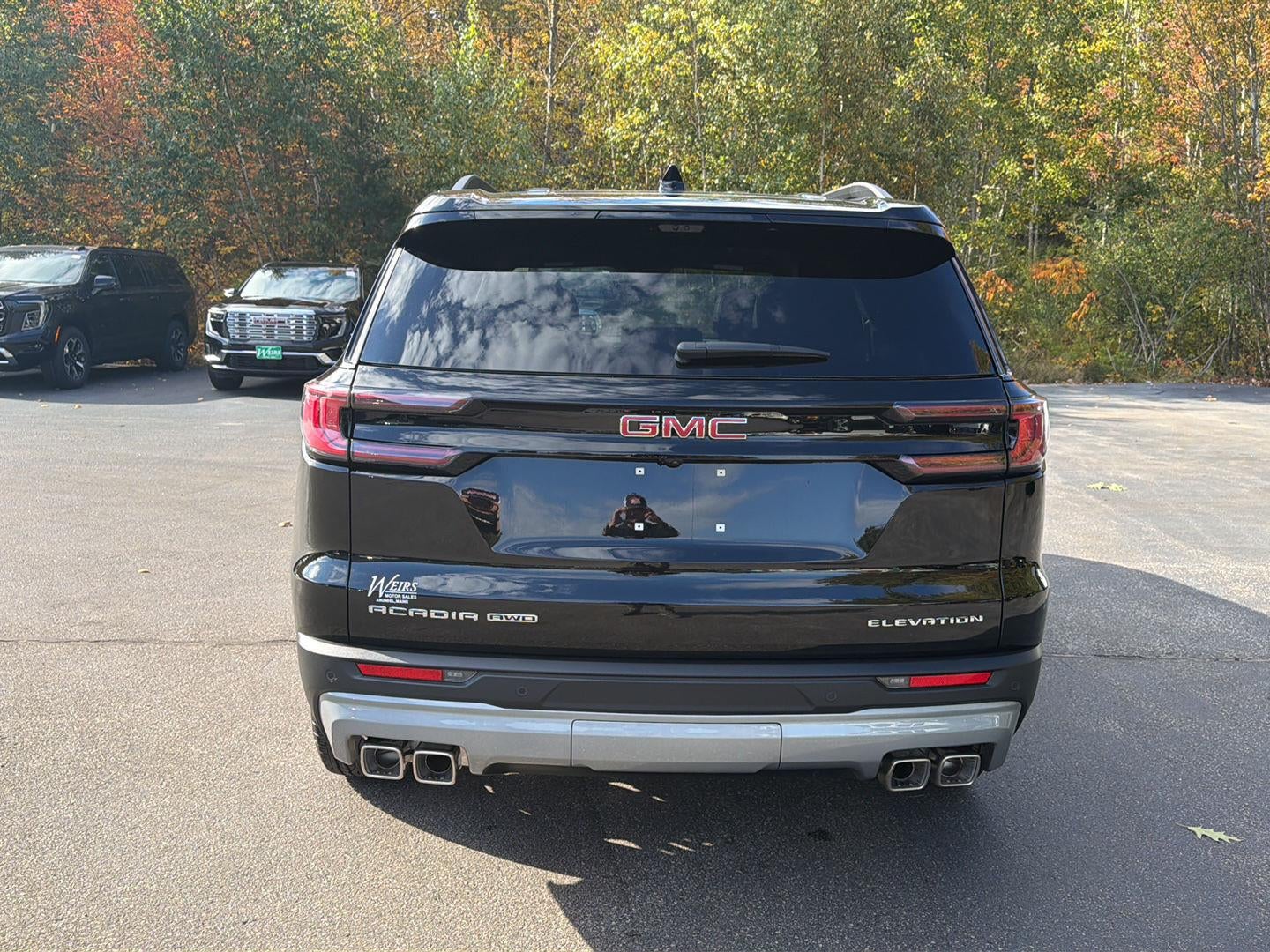 2027 GMC Acadia Elevation