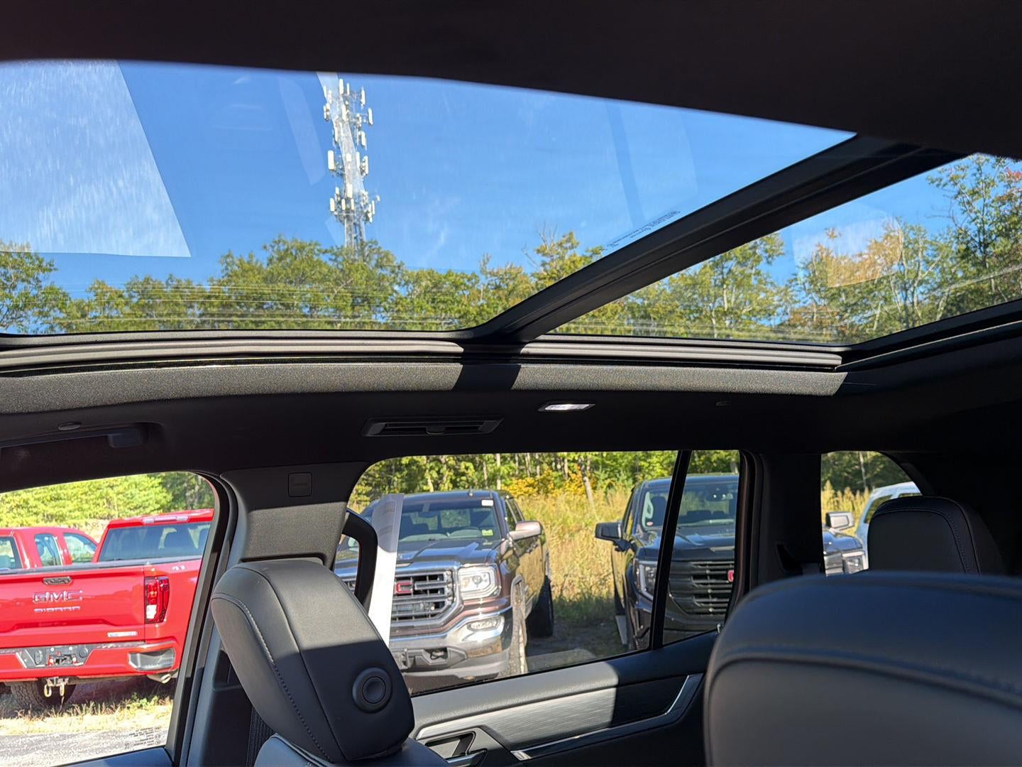 2027 GMC Acadia Elevation