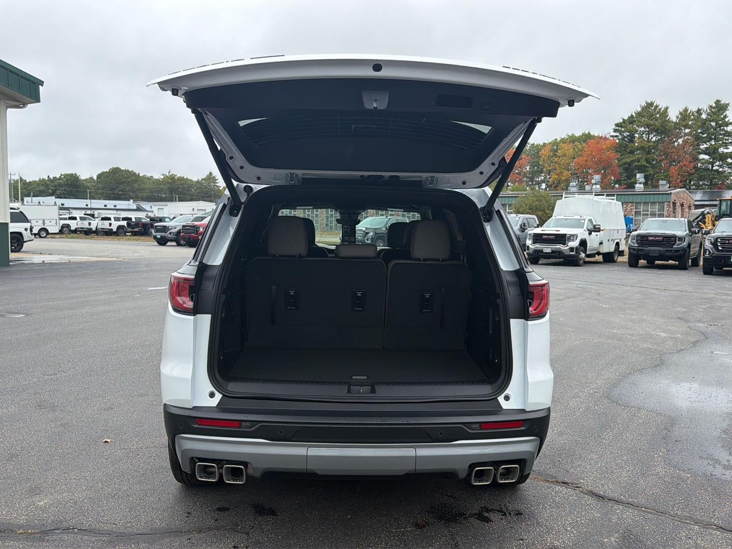 2027 GMC Acadia Elevation