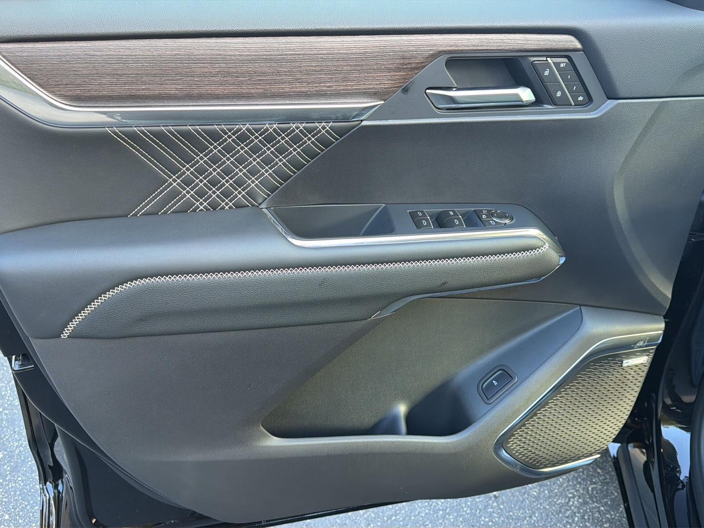 2027 GMC Acadia Denali