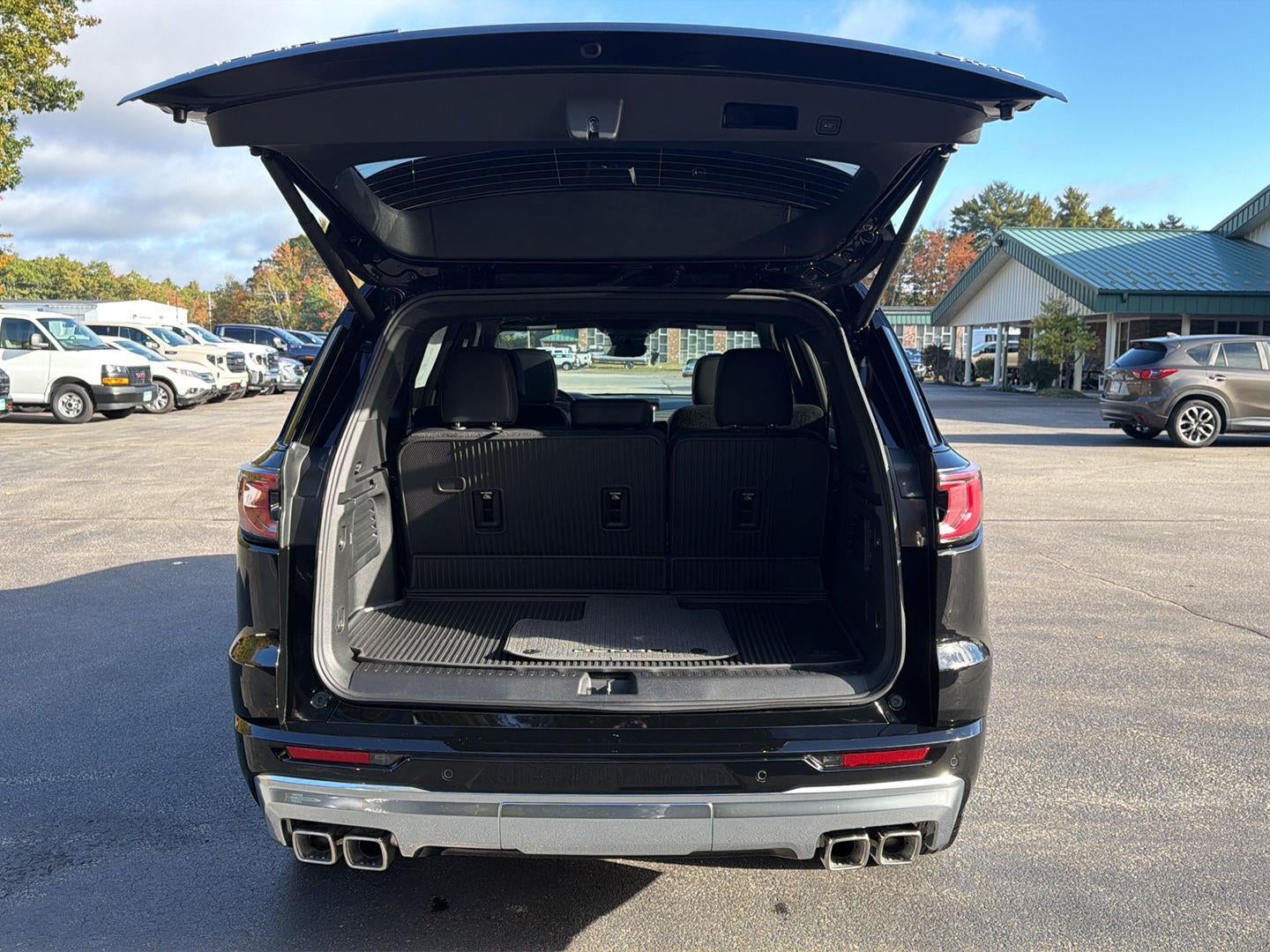 2027 GMC Acadia Denali