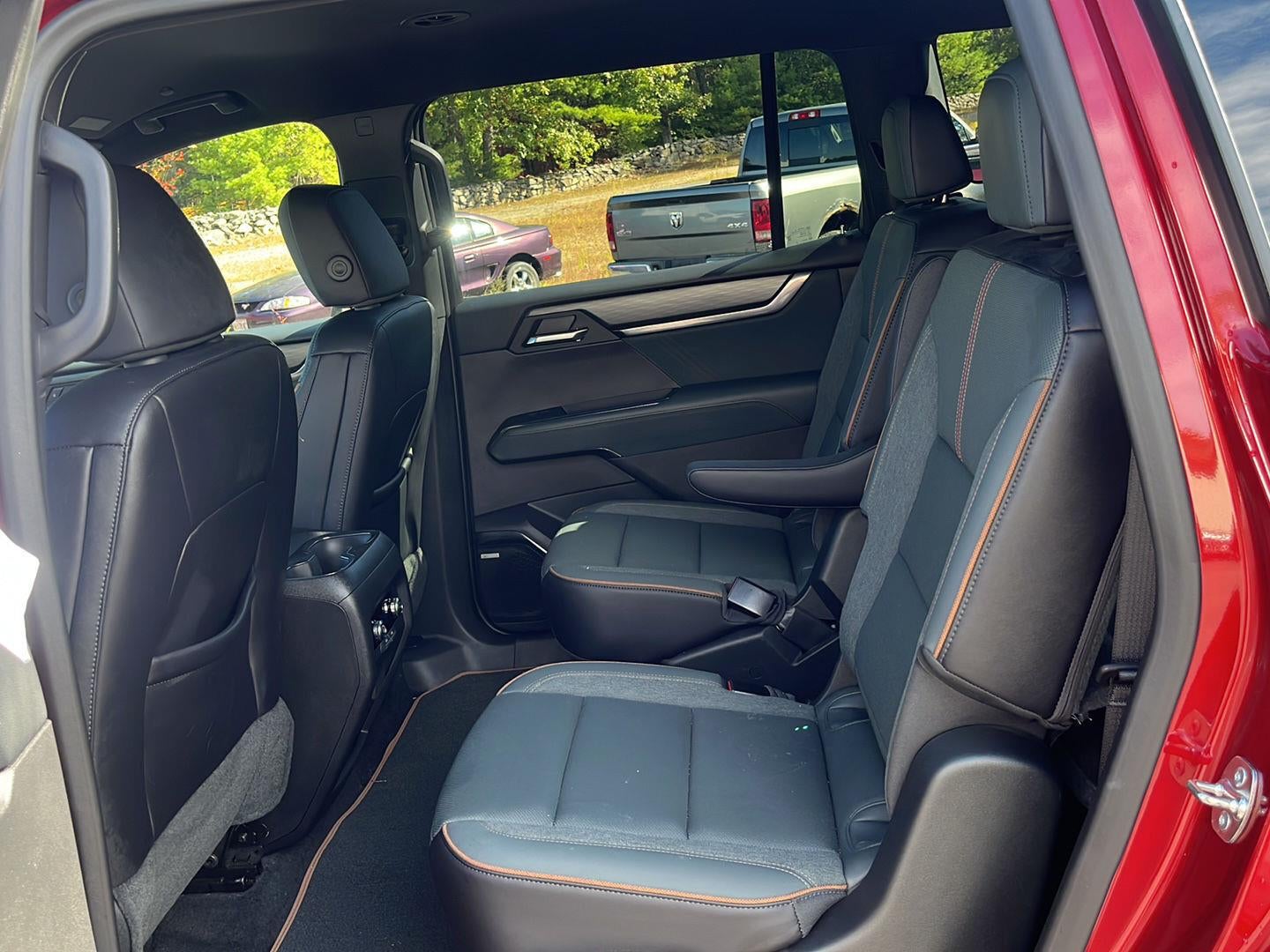 2025 GMC Acadia AT4
