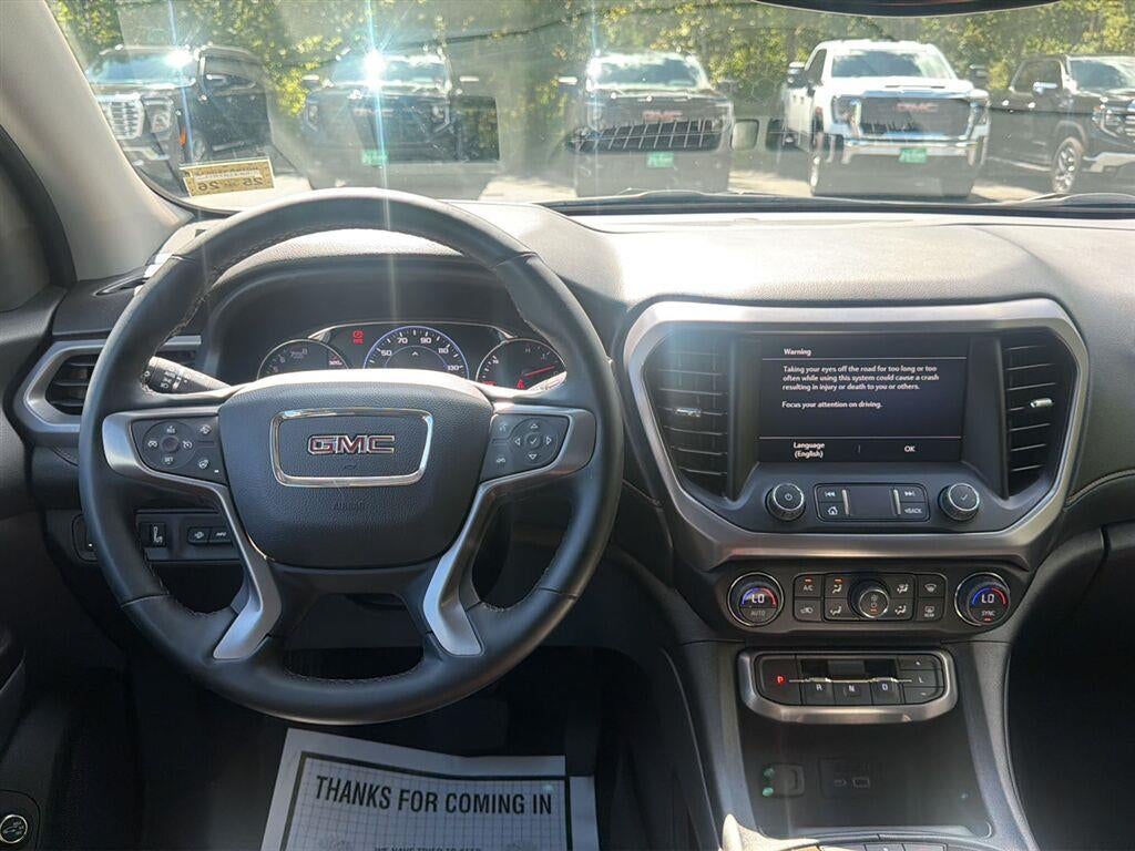 2023 GMC Acadia AT4