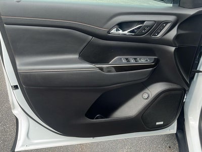 2022 GMC Acadia AT4