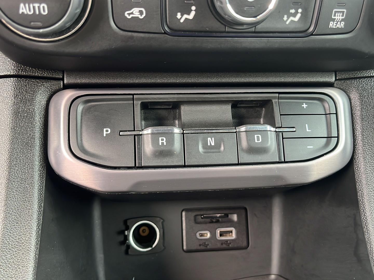 2022 GMC Acadia AT4