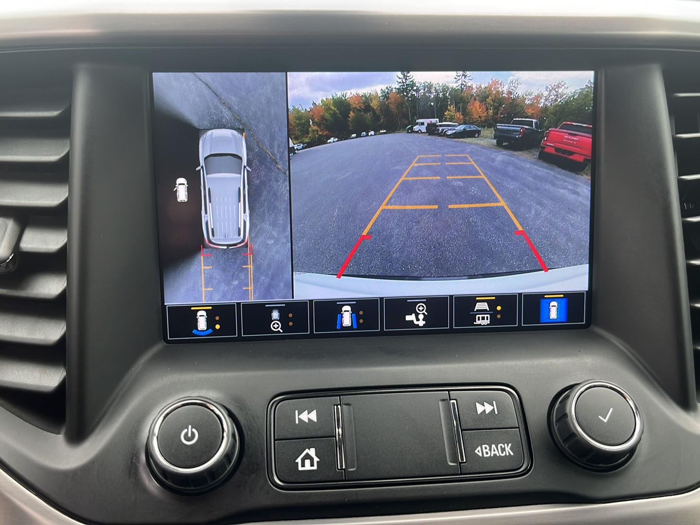 2022 GMC Acadia AT4