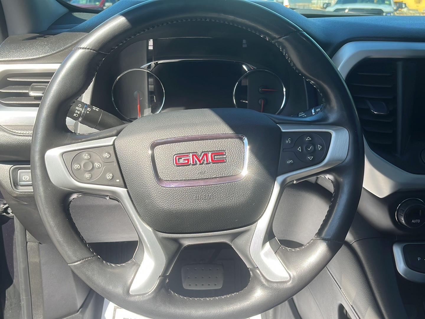 2021 GMC Acadia SLT