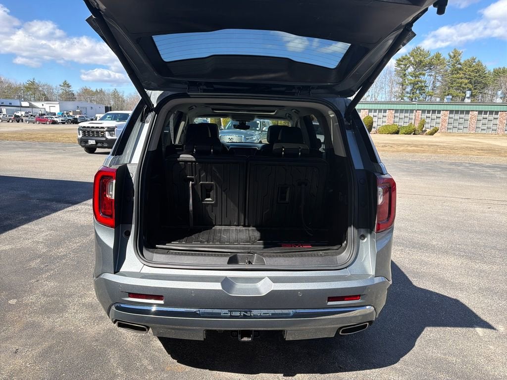 2023 GMC Acadia Denali