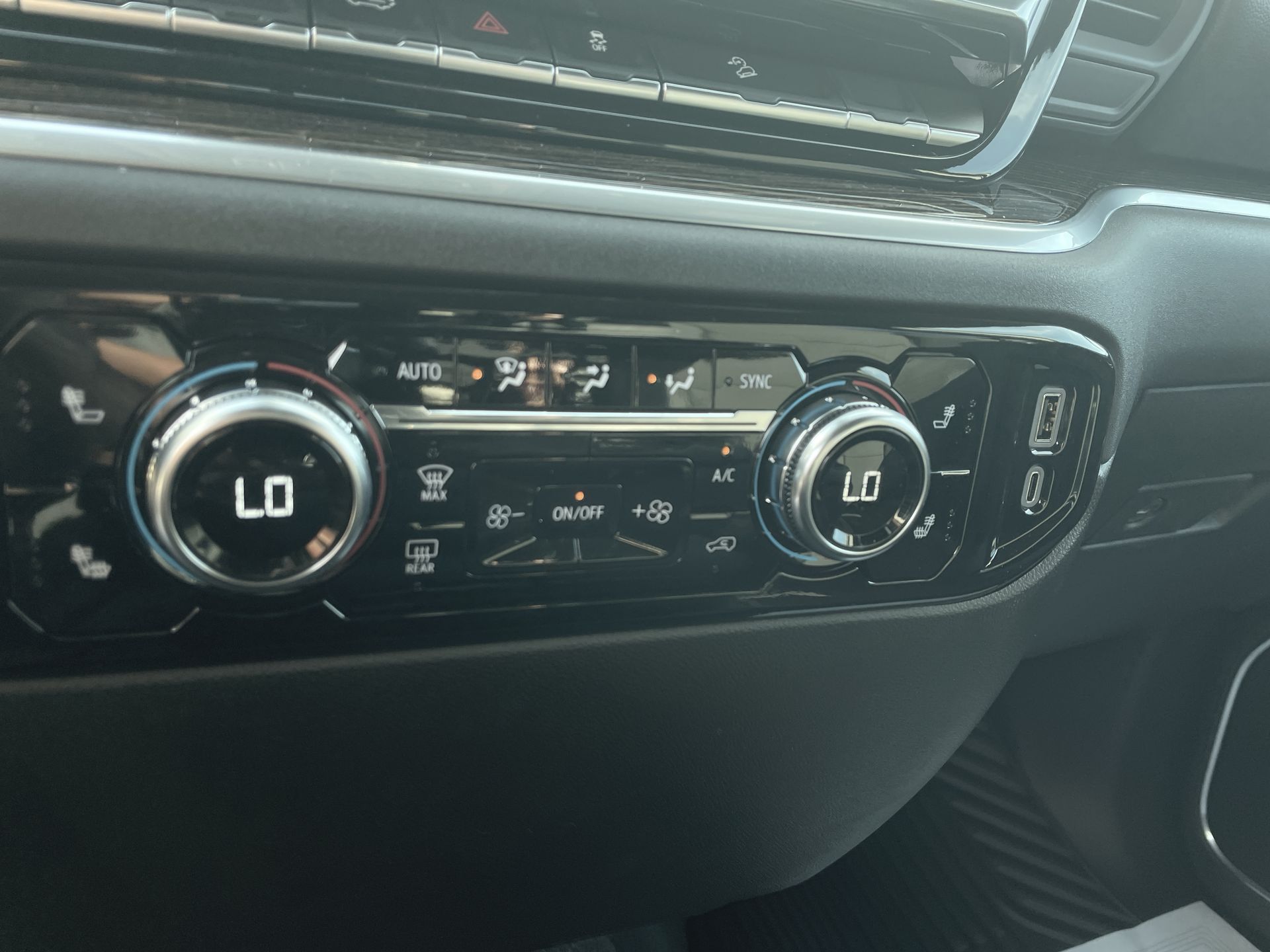 2025 GMC Sierra 3500 HD SLE