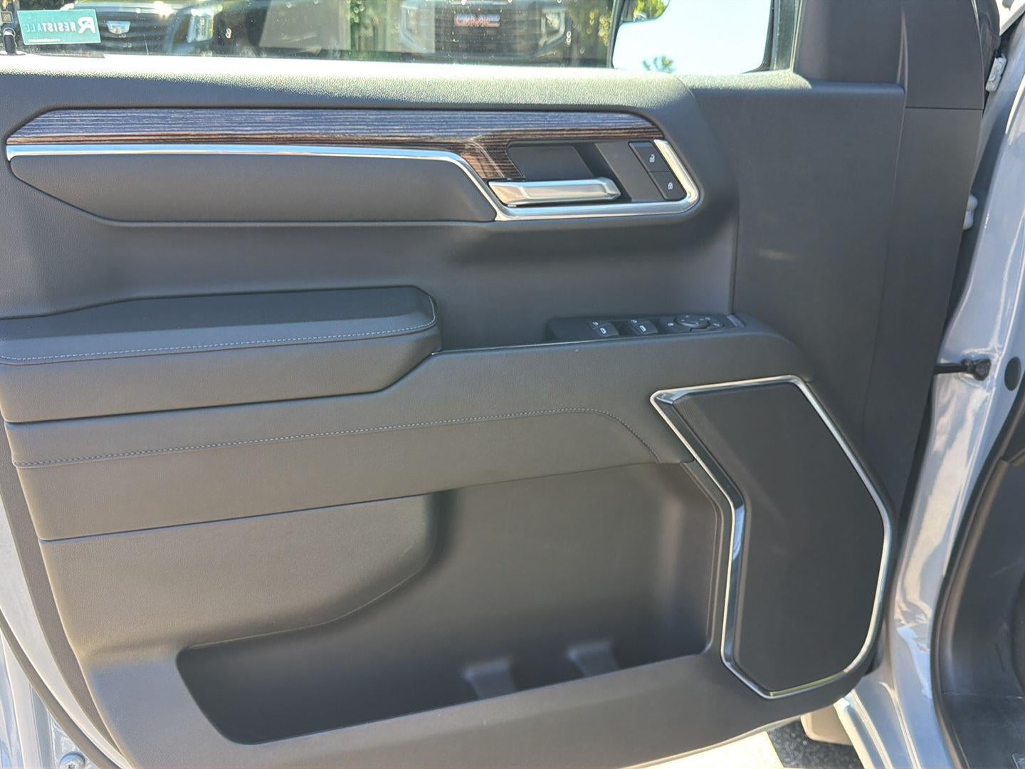 2024 GMC Sierra 1500 SLE