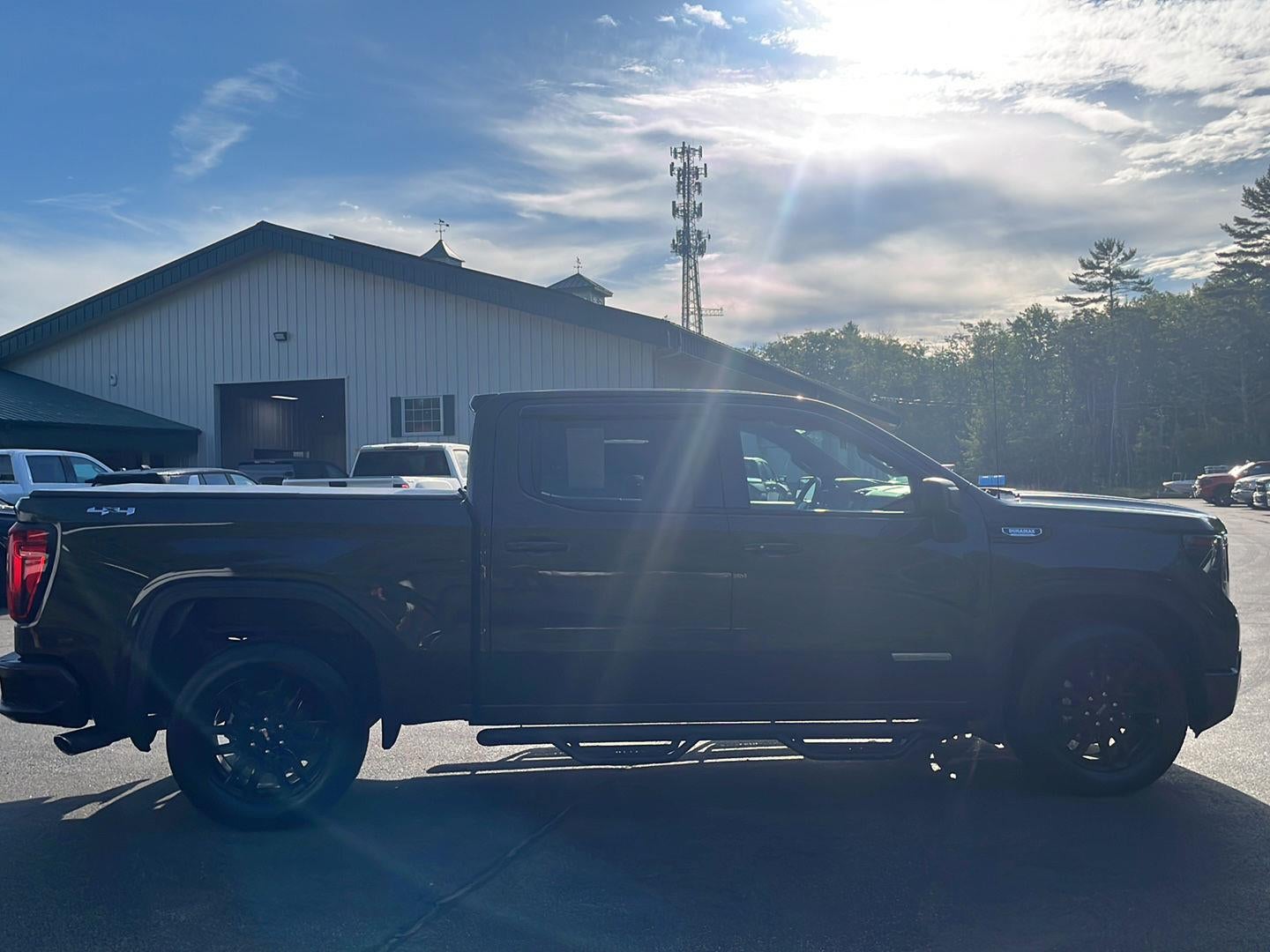 2024 GMC Sierra 1500 Elevation