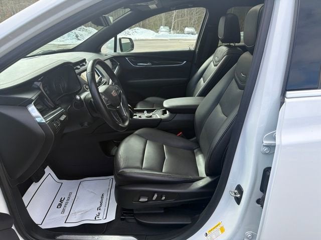 2022 Cadillac XT5 Premium Luxury