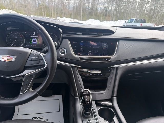 2022 Cadillac XT5 Premium Luxury