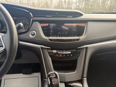 2022 Cadillac XT5 Premium Luxury