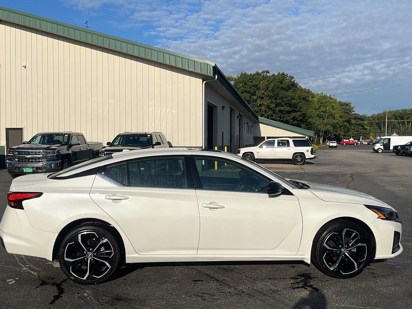 2024 Nissan Altima SR - Photo 6