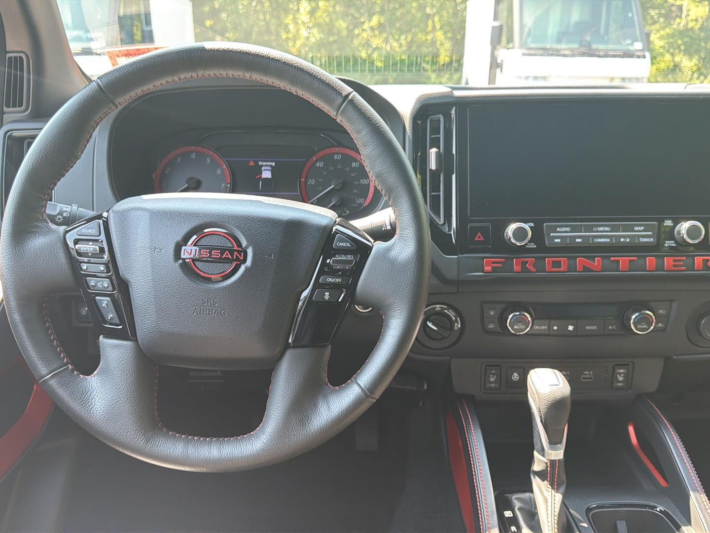 2025 Nissan Frontier Crew Cab PRO-4X 4x4