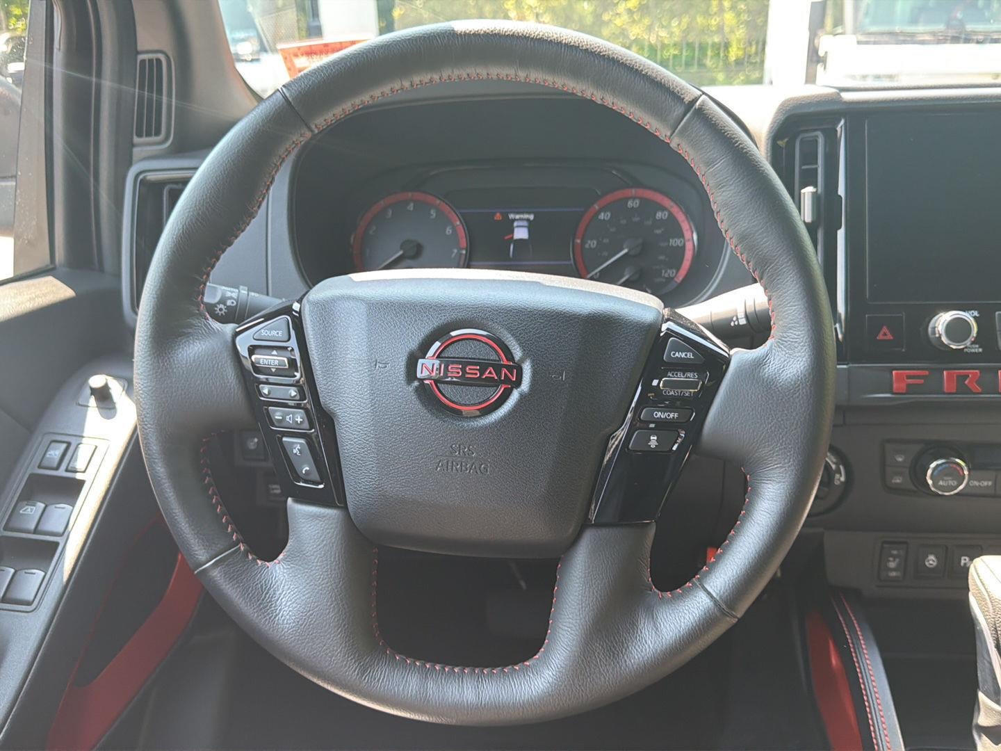 2025 Nissan Frontier Crew Cab PRO-4X 4x4