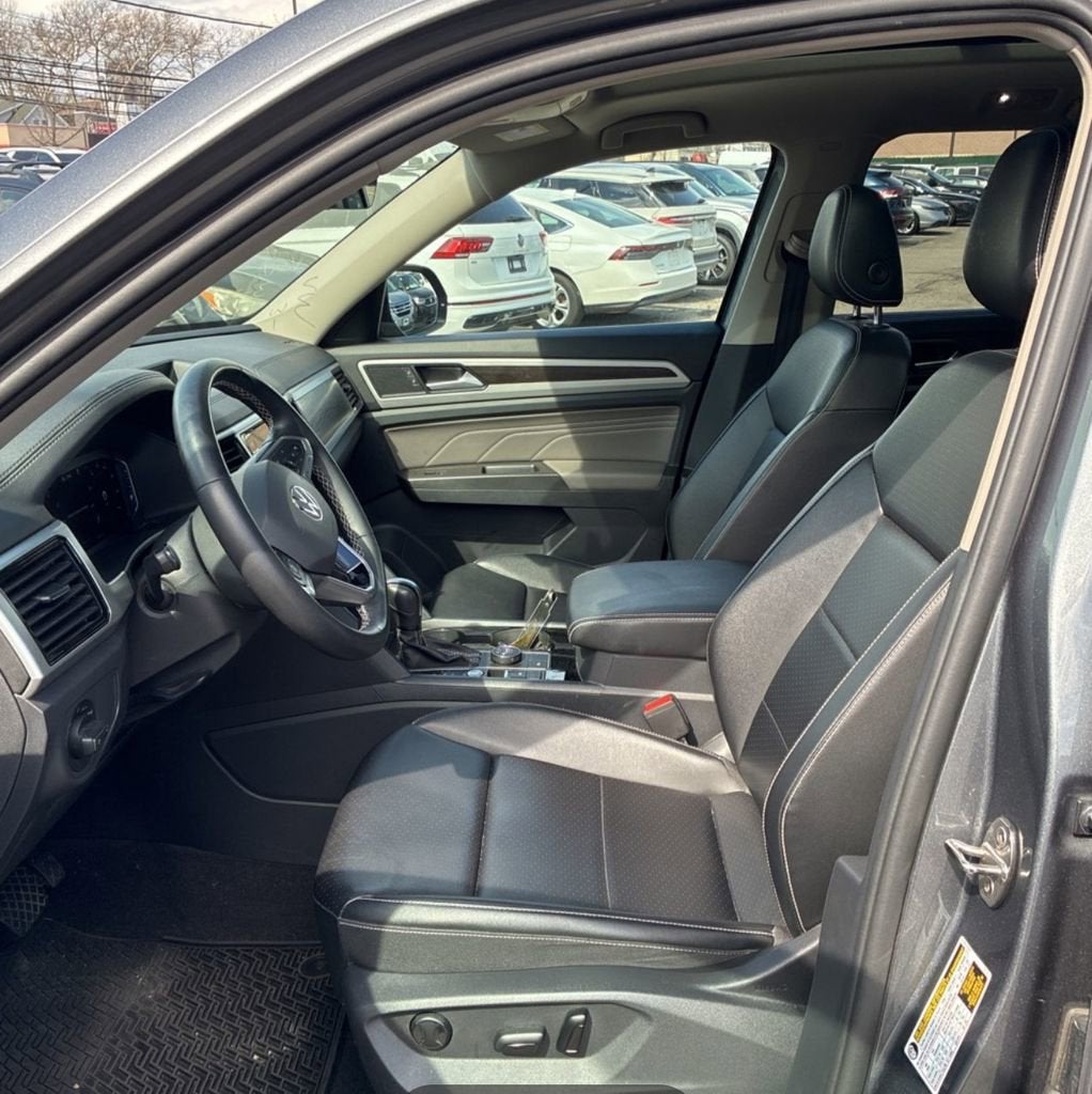 2022 Volkswagen Atlas 3.6L V6 SE w/Technology