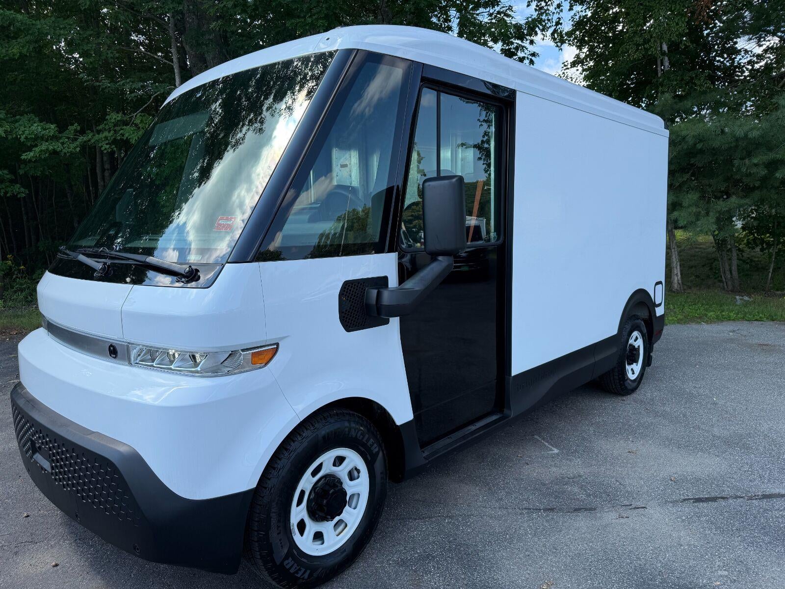 2024 BrightDrop Zevo 400 EJY