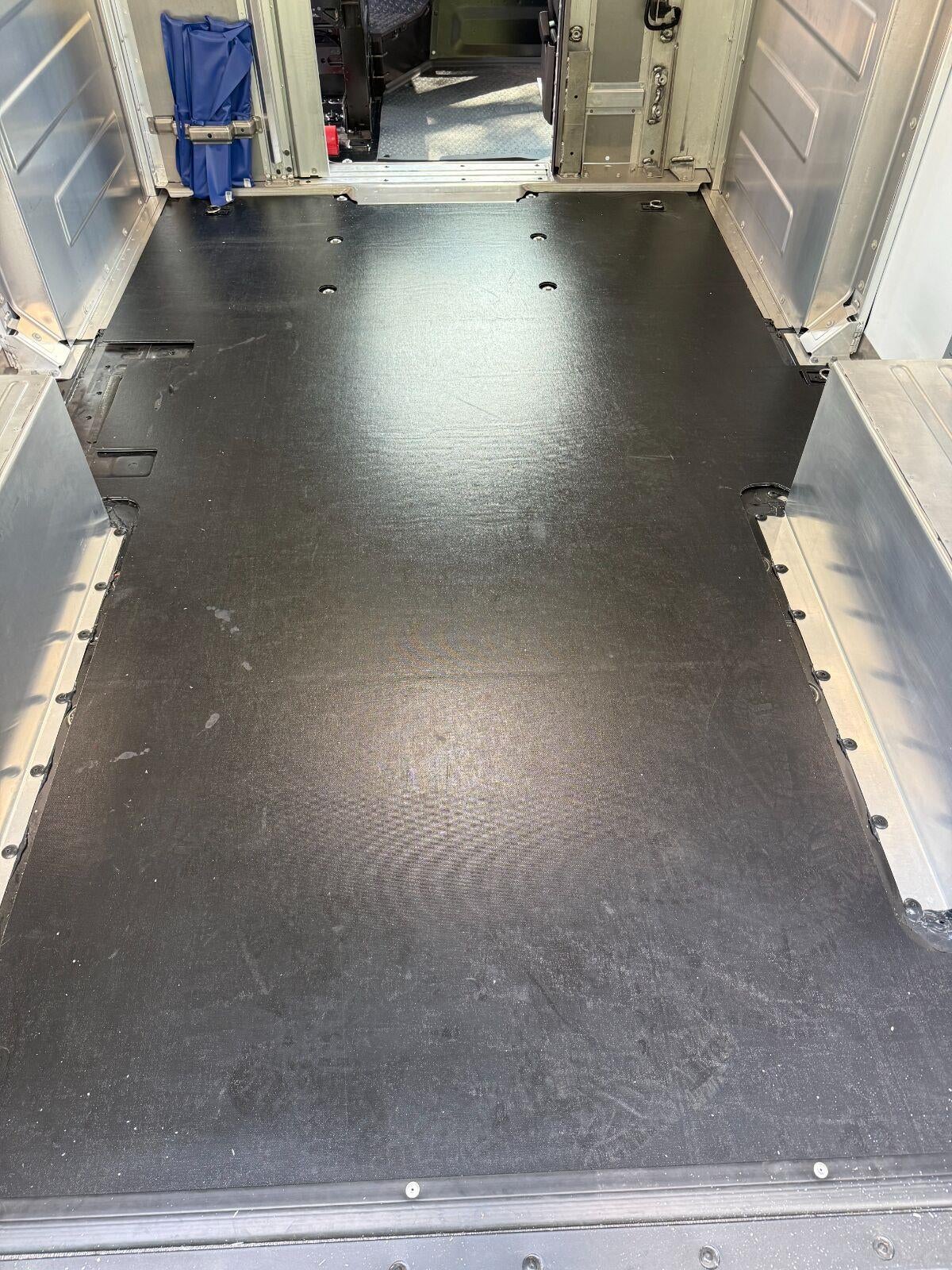 2024 BrightDrop Zevo 400 EJY