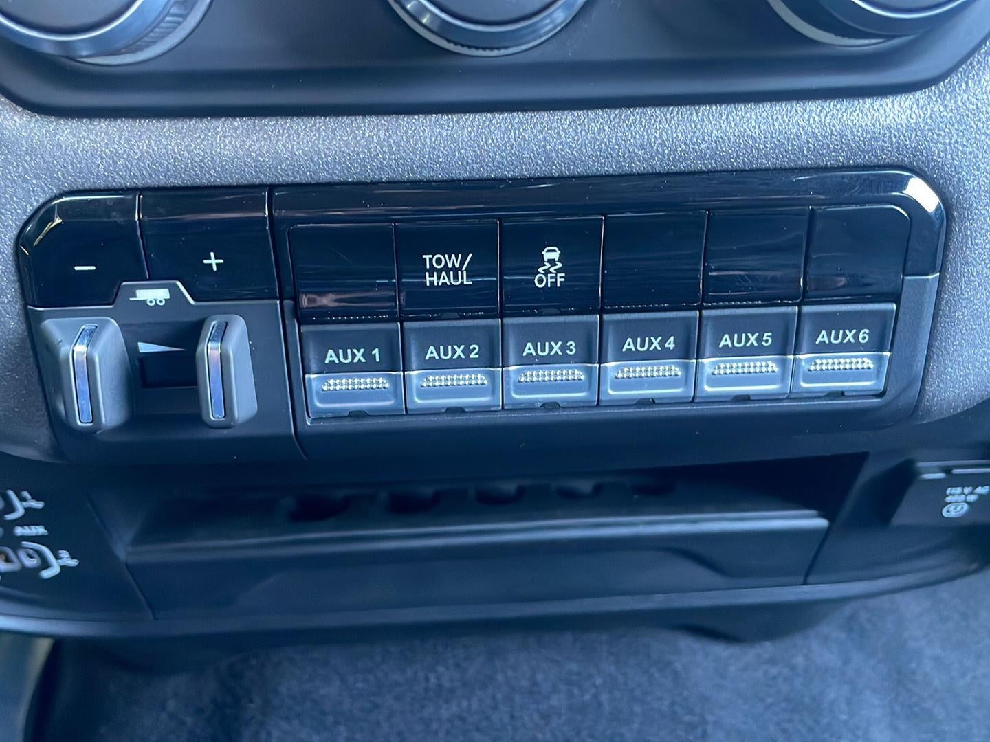 2021 RAM 2500 Tradesman Crew Cab 4x4 6'4" Box