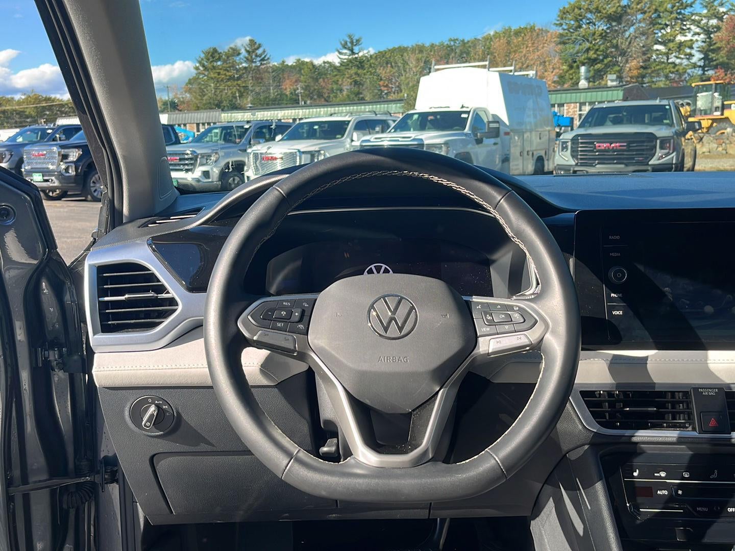 2026 Volkswagen Taos SE