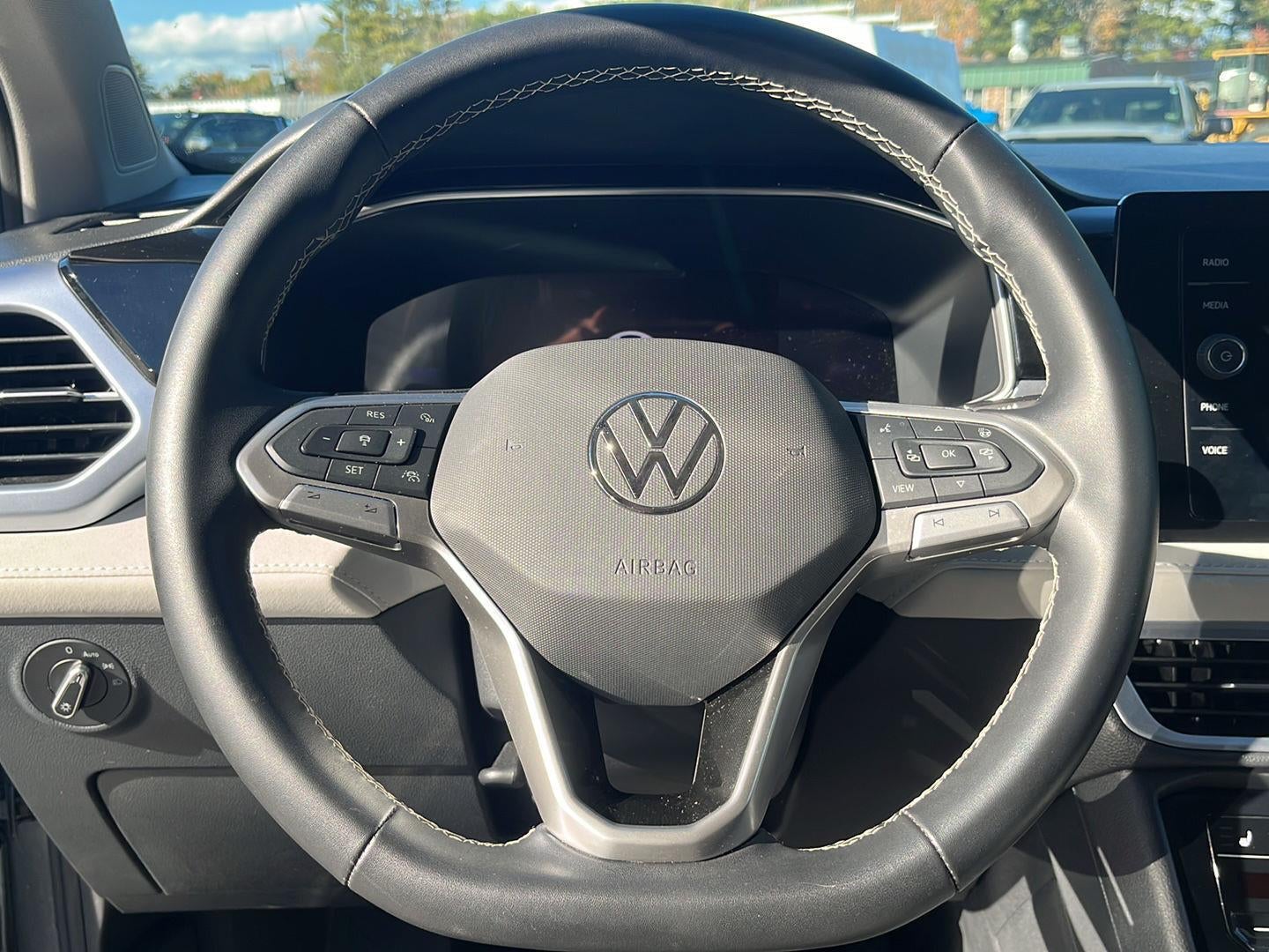 2026 Volkswagen Taos SE