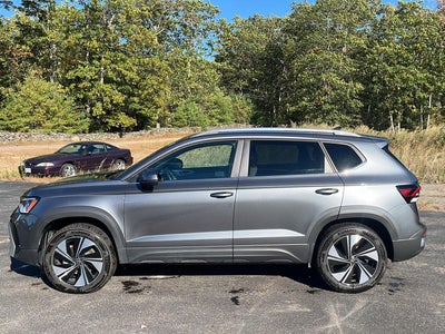 2026 Volkswagen Taos SE