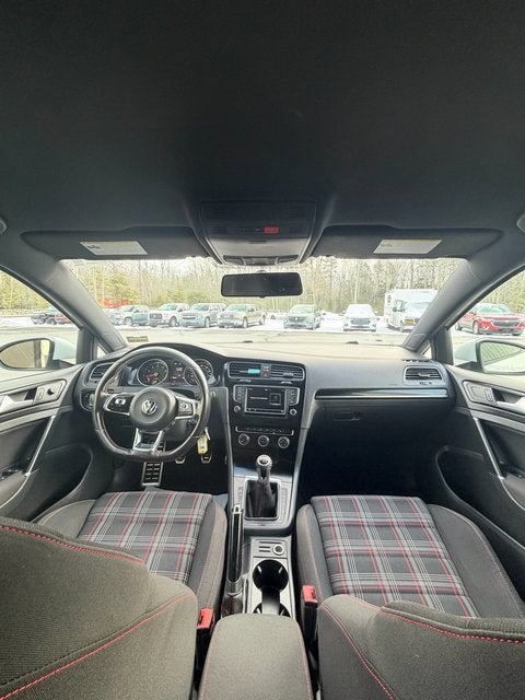 2017 Volkswagen Golf GTI S 4-Door